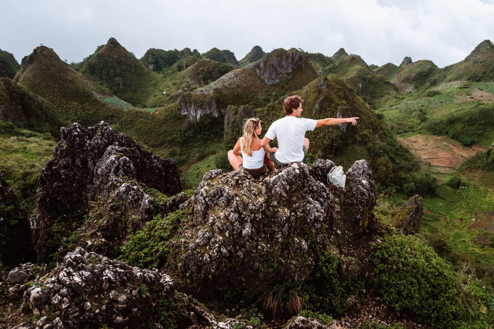 The 10 Best Things to Do on Cebu (Moalboal) in the Philippines!